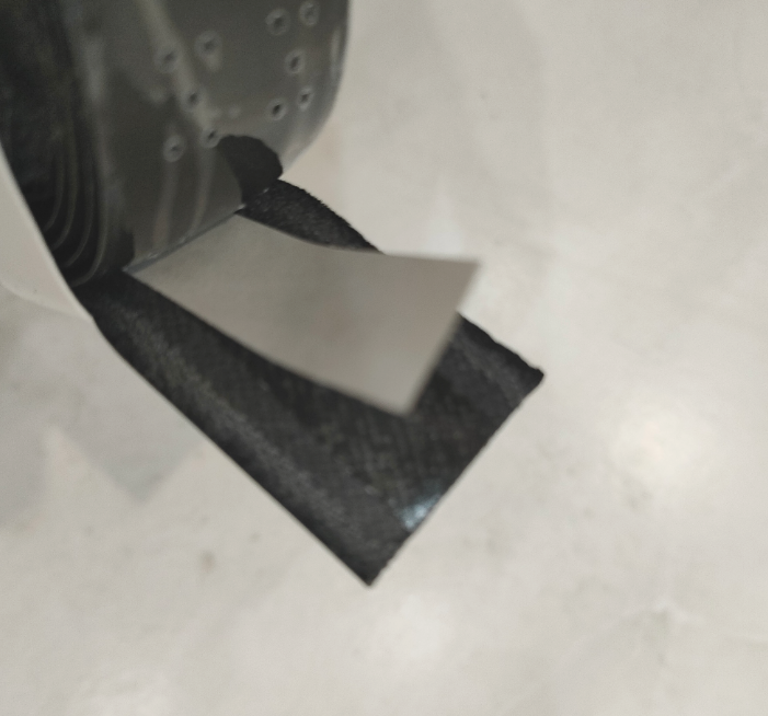 Badminton%20Racket%20Grip%20Imported%20in%203%20color%20-%20Image%205