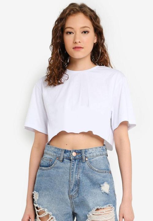 Short%20Length%20T-Shirt%20For%20Women%20-%20Image%203