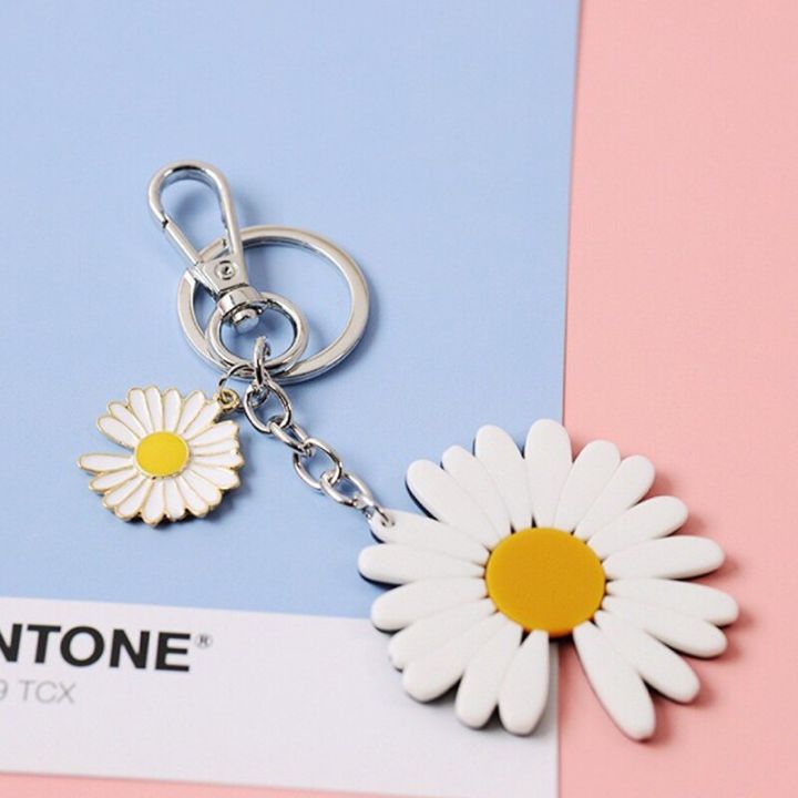 %E3%80%90Happytree%E3%80%91%20White%20Daisy%20Keychain%20Fashion%20Alloy%20Flowers%20Keychain%20For%20Women%20Enamel%20Flower%20Charm%20Key%20Chain%20Girl%20Car%20Bag%20Pendant%20Keyring%20Gifts%20-%20Image%204