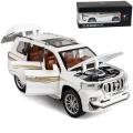 Toyota Prado Model Car Scale Model 1:24  ,Zinc Alloy Pull Back Toy car with Sound and Light for Kids Boy Girl Gift(White). 