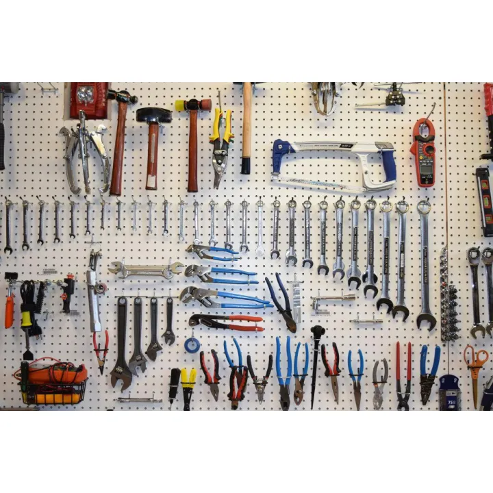 Pegboard%20tool%20hanging%20board%2045"%20x%2045"%20with%2024pcs%20clips%20of%206"%20-%20Image%202