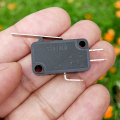 KW8 Lever Arm Limit Micro On/off Switch 250V 6A. 