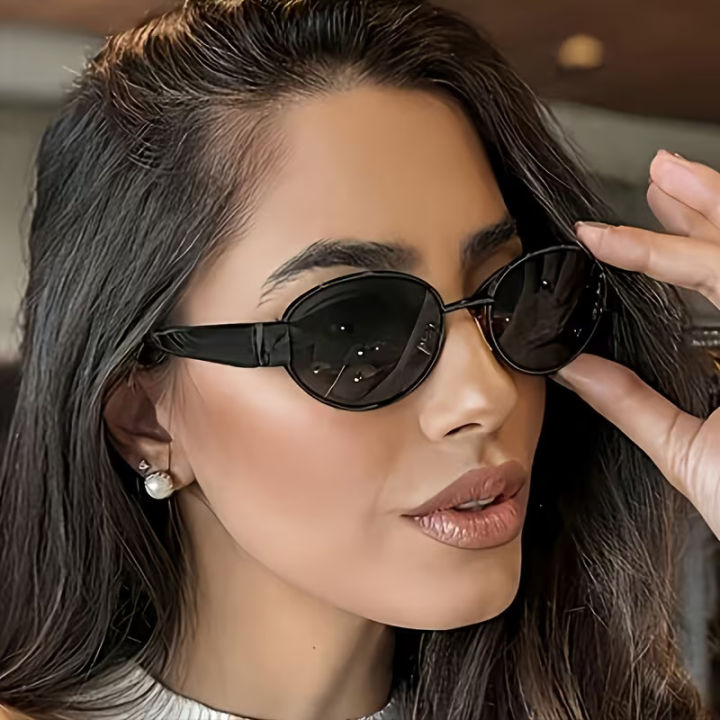Classic%20Retro%20Oval%20Sunglasses%20for%20Women%20&%20Men%20-%20UV400%20Protection%20Fashion%20Eyewear%20Glasses%20for%20Girls%20&%20Ladies%20-%20Elegant%20Style%20&%20Lightweight%20Thin%20Metal%20Round%20Frame%20Shades%20for%20Girls%20&%20Boys%20-%20Bestwear.pk%20-%20Image%208