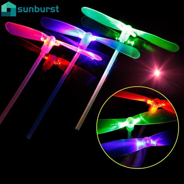 [Random Color] LED Propeller Luminous Flying Fan Toy / Classic Childhood Bamboo Dragonfly Toy / Hand Rubbing Dragonfly Flying Toy