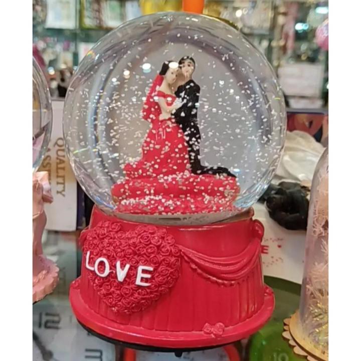 Love Couple👫  Valentine Snow Globe
