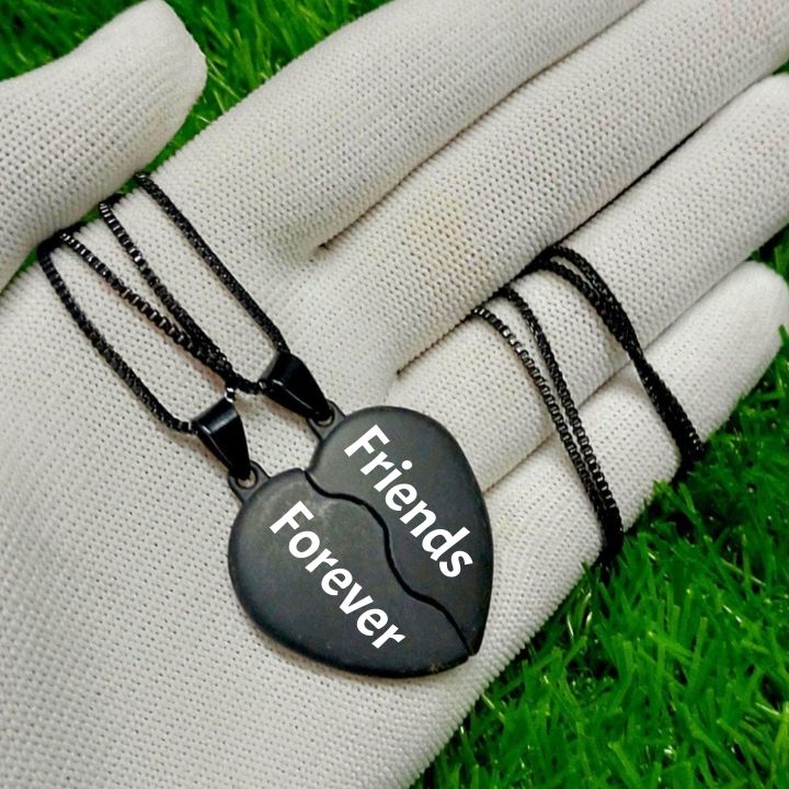 New%20Magnetic%20Couples%20Heart%20Pendant%20Necklace%20-%20Adjustable%20Stainless%20Steel%20with%20Custom%20Engraving%20-%20Image%205