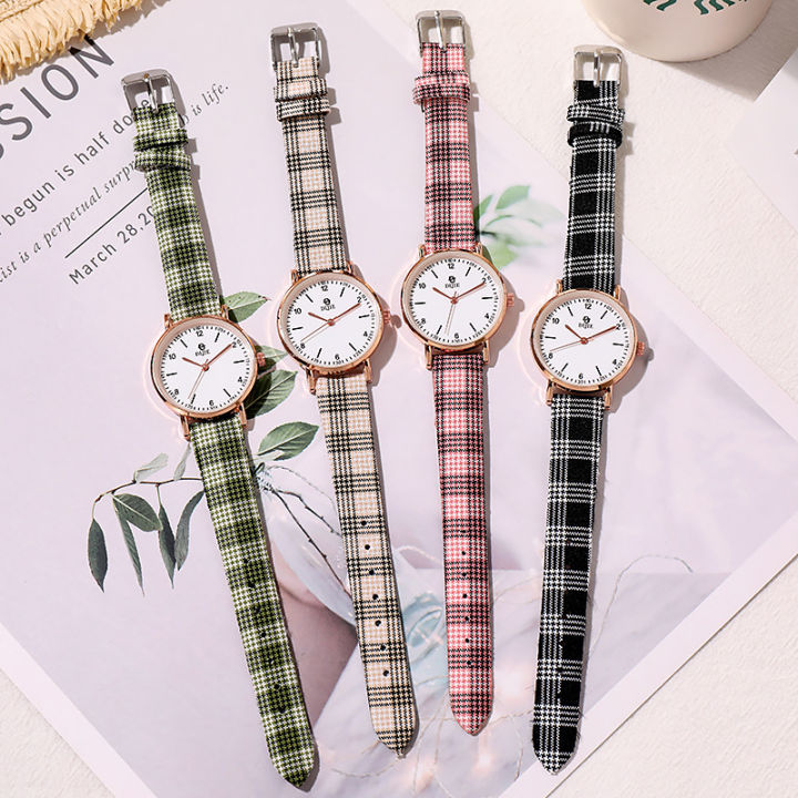 The student new watch women's ins small square lattice gift Fan Korean Japanese digital scale silent watch is for exclusive use of the exam