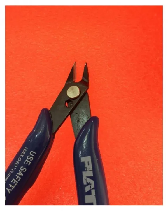 Wire%20Cutter%20%20-%20Blue%20PLATO%20Original%20-%20Image%203