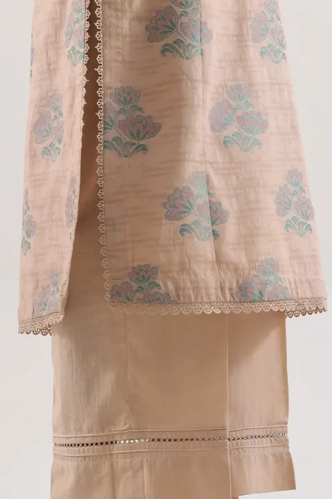 Saya%20Unstitched%20Jacquard%20Cotton%203%20Piece%20Suit%20For%20Women%20-%20Unstitched%20Fabric%20For%20Women%20-%20ALL%20SEASON%202026%20FLORA%20VOL1%20-%20Image%206