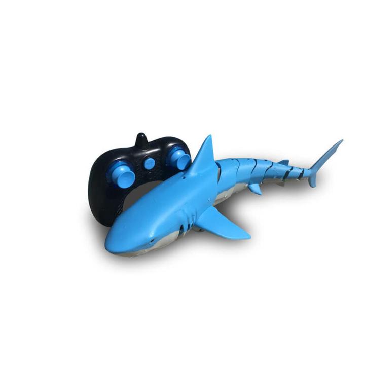 Remote%20Control%20Shark%20Toy%20For%20Kids%20And%20Adults%20-%20Image%202