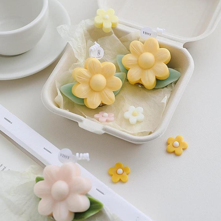 Candle Molds Silicone 3D Daisy Flower Silicone Molds DIY Wax Mold for Aromatherapy Candles Chocolate Mold for Dessert Baking Home Decoration Wedding Gifts