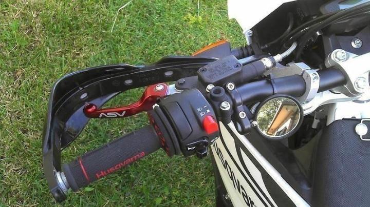 Motorcycle%20Aluminium%2022MM%2028MM%20Hand%20guard%20Protector%20Metal%20Handguards%20Handlebar%20Protection%20Windproof%20Hand%20Guard%20for%20YBR,%20YBRG,%20CB150,%20GS150,%20GR150%20-%20Image%206
