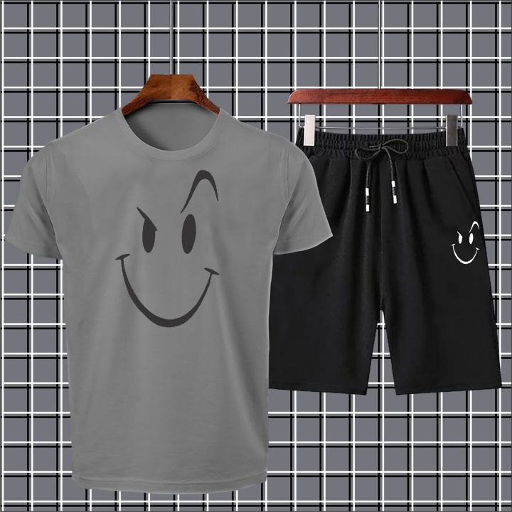 New%20trendy%20smile%20printed%20tend%20shorts%20tracksuit%20soft%20&%20comfortabl%20fabric%20tracksuit%20for%20men%20and%20boys%20-%20Image%204