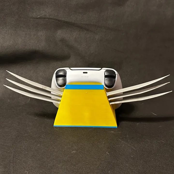 Wolverine%20Controller%20Stand%20%E2%80%93%20Superhero-Inspired%20Gamepad%20Holder%20%7C%20Unique%20Display%20Stand%20for%20PS5,%20Xbox%20&%20PC%20Controllers%20-%20Image%207