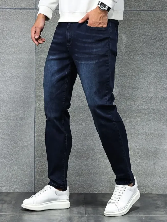 Men%E2%80%99s%20Casual%20Jeans%20Pants%20%E2%80%93%20Trendy%20Denim%20Trousers%20for%20Everyday%20Fashion%20-%20Image%204