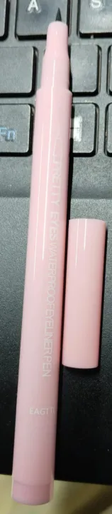 Waterproof%20Matte%20Black%20Eyeliner%20Pen%20-%20Long%20Lasting%20Smudge-Proof%20Eye%20Liner%20-%20Ultra%20Fine%20Precision%20Tip%20for%20Perfect%20Winged%20Look%20-%2024h%20Wear%20-%20Image%203