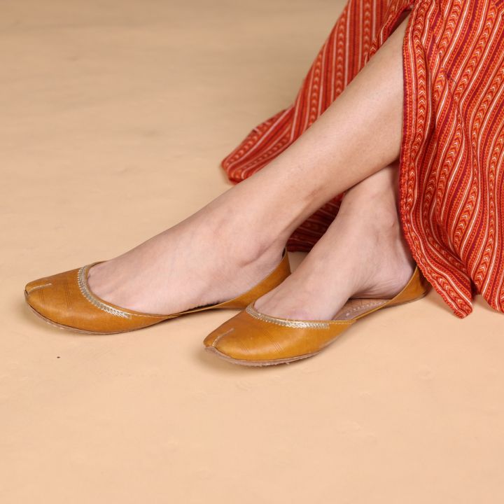 Traditional Handcrafted Pure Leather Khussa - Brown color