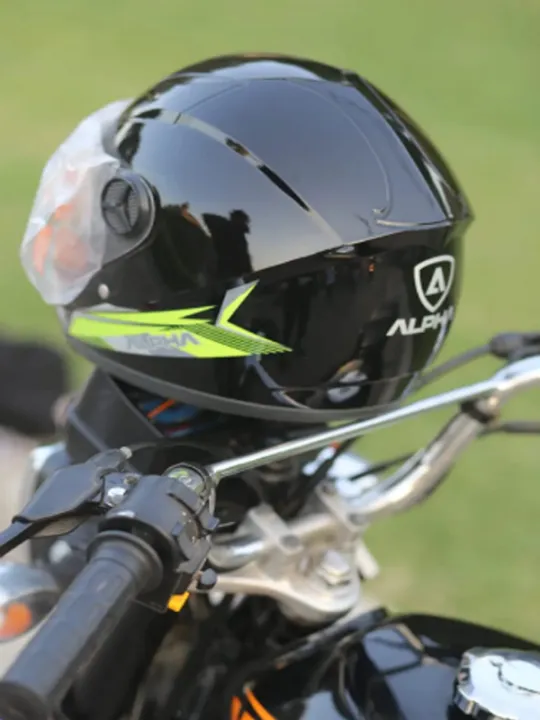 Alpha%20Helmet%20For%20Bike%20Comfortable%20Helmet%20For%20Bike%20Stylish%20Look%20-%20Image%205