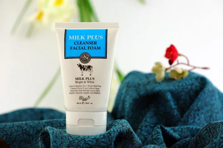 MILK%20PLUS%20Cleanser%20Face%20Wash%20%20(100ml)%20-%20Image%204