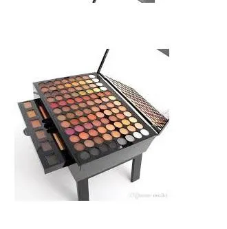 Miss%20rose%20blockbuster%20makeup%20palette%20-%20Image%204