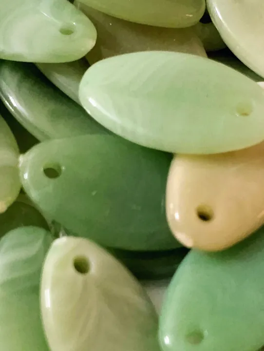 Green%20Marble%20Tussle%20Chips%20Plastic%20Beads.%2040gms%20Beads,%20Stunning%20Beads%20For%20DIY%20Jewelry%20Making,%20Jewelry,%20Dress%20Accessories,%20Crafts,%20and%20Home%20D%C3%A9cor%20-%20Image%206