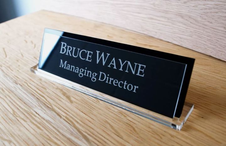 Acrylic%20Desk%20Nameplate%20for%20Office%20and%20Schools%20-%20Customized%20and%20Engraved%20Name%20Plaque%20-%20Image%203