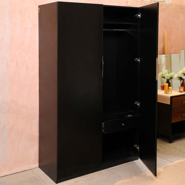 Savior%20-%20Bed,%20Dresser%20&%202%20Door%20wardrobe%20-%20Image%205