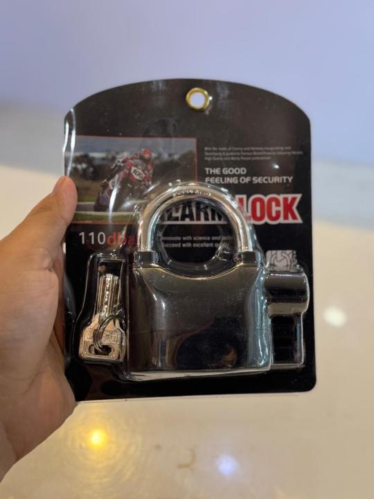 Heavy%20Duty%20Anti-Theft%20Alarm%20Lock%20with%20Built-in%20Security%20Siren%20%7C%20Weatherproof%20Padlock%20for%20Bike,%20Motorcycle,%20Gate%20&%20Door%20Protection%20-%20Image%206