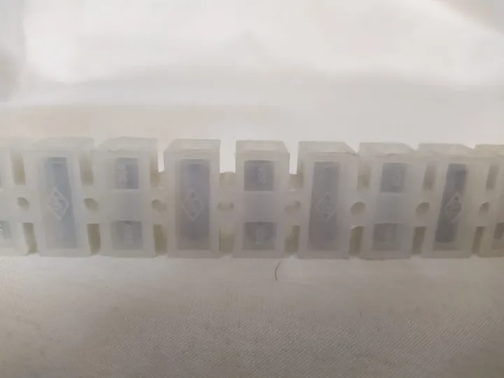 JPI%20Wire%20Terminal%20PVC%20Connector%20Strip%2010A%2012%20way%20-%20Image%202