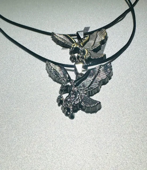 Eagle%20Necklace%20for%20boys%20and%20girls%20-%20Image%202