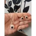 Jewellery Set. 