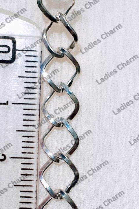 Stylish%20Metal%20Square%20-%2036%20Inches%20Elegant%20Link%20Chains%20for%20Crafting%20%E2%80%93%20Silver%20and%20Gun%20Black%20Elegant%20Chain%20Links%20for%20DIY%20Jewelry,%20Purse%20Clutches%20Cross%20Body%20Bags%20Chain,%20and%20Accessories%20-%20Image%203