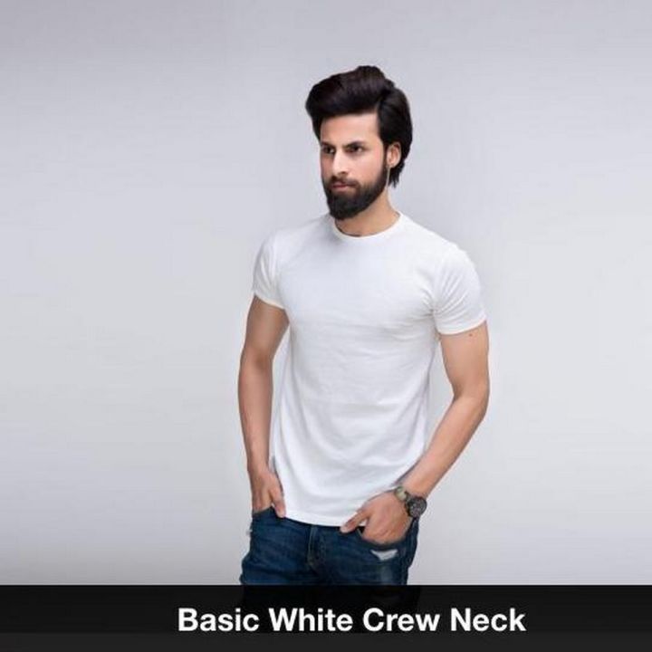White basic t shirt