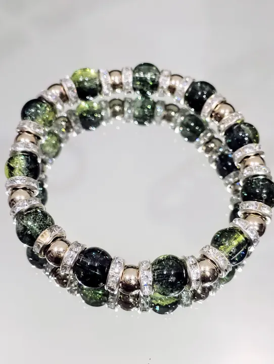 Glass%20Crackle%20Beads%20Stretch%20Bracelet%20%E2%80%93%20Stylish%20&%20Comfortable%20%E2%80%93%20For%20Girls%20&%20Women%20-%20Image%209