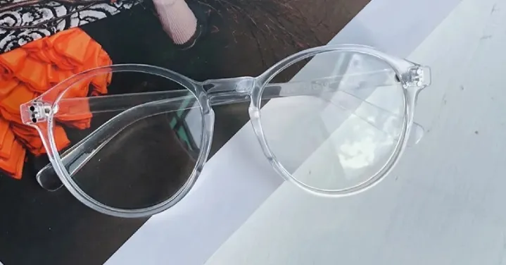 Round%20Shape%20White%20Transparent%20Glasses%20Frame%20for%20Men%20Women%20Unisex%20-%20Image%205