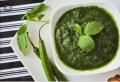 Coriander and mint chatni. 