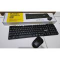 W500 Banda 2.4 GHz Wireless Combo Keyboard Mouse. 