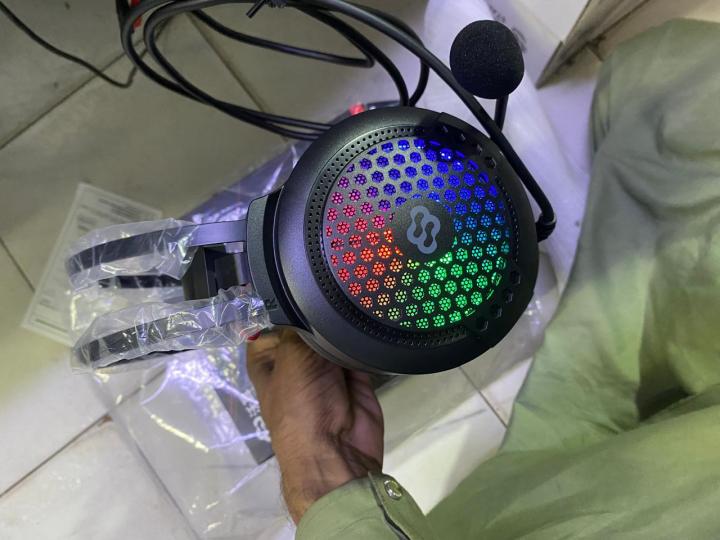 MONSTER%20headphone%207.1%20Gaming%20Headphones%20USB%20Gaming%20Headset%20VIRTUAL%20SURROUND%20USB%20AUDIO%20INTERFACE%20WIRED%20GAMING%20HEADSET%20WITH%20MICROPHONE%20(%20RGB%20LIGHTS)%20-%20Image%208