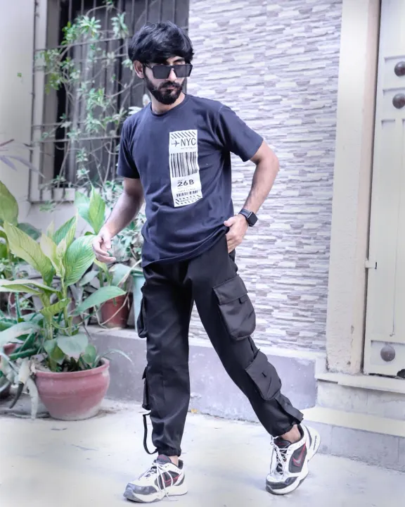 Men%206%20Pocket%20Black%20Cargo%20Trouser%20Pant%20Korean%20Style%201st%20Time%20In%20Pakistan%20For%20Boys%20And%20Men%20-%20Image%203