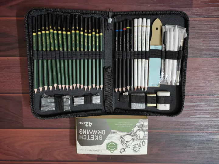 Keep_Smiling%20Sketch%20Drawing%20Set,%20Sketching%20Kit%20For%20Artist%20Of%2042%20Pcs%20-%20Image%203