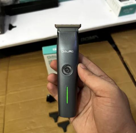 Best%203%20in%201%20Professional%20electric%20Hair%20Razor%20Cutter%20Trimmer%20machine,%203%20in%201%20Shaving%20Machine%20Super%20Grooming%20kit%20Shaver%20Clipper%20Nose%20Ear%20Hair%20Trimmer%20Body%20Shaver%20Type%20C%20-%20Image%207
