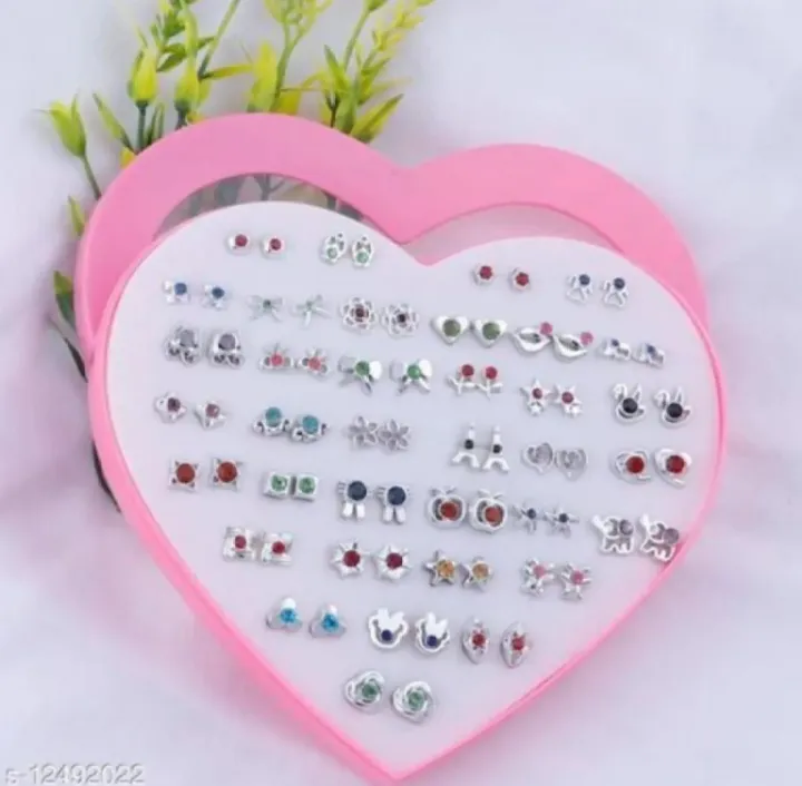 36%20Pairs%20Earrings%20Set%20with%20Box%20%E2%80%93%20Random%20Stud%20Earrings%20(6/12/24%20Pairs%20Without%20Box%20Option)%20%7C%20Cartoon%20Heart%20Shape%20Packaging%20%7C%20Hypoallergenic%20Plastic%20&%20Metal%20Earrings%20for%20Women%20&%20Girls%20-%20Image%203