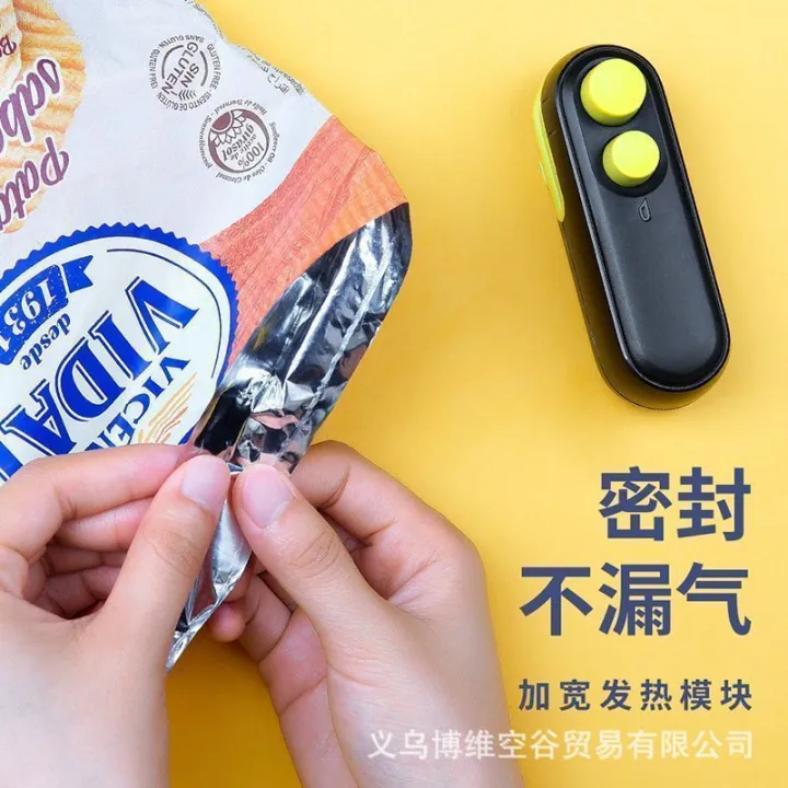 Mini%20Bag%20Sealer,%202%20in%201%20USB%20Rechargeable%20Chip%20Bag%20Sealer%20Heat%20Seal%20with%20Cutter,%20Portable%20Snack%20Bag%20Sealer%20Handheld%20Bag%20Resealer%20Machine%20for%20Plastic%20Bags%20Snacks%20&%20Food%20Storage%20-%20Image%204