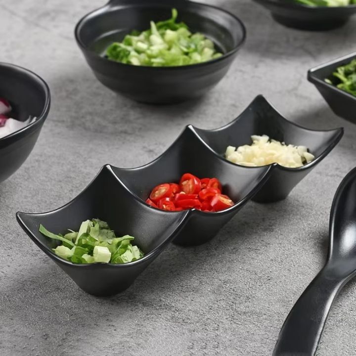 3-Compartment%20Dipping%20Sauce%20Dish%20%E2%80%93%20Versatile%20Durable%20Plastic%20Condiment%20Server%20with%20Triple%20Grid%20Design%20for%20Hot%20Pot,%20Sushi,%20Appetizers,%20Snacks,%20Chutneys,%20and%20Japanese%20Flavors%20%E2%80%93%20Reusable%20Multi-Purpose%20Tray%20for%20Home%20Dining,%20Parties,%20and%20Restaurant%20Serving%20-%20Image%206