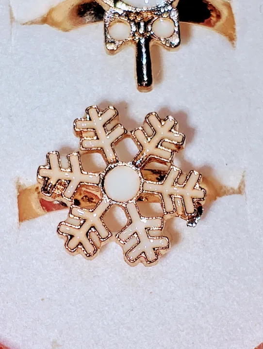 Trendy%20Cute%20Fashion%20Gold%20Plated%20Adjustable%20Rings%20for%20Little%20Girls%20%E2%80%93%20Elegant%20&%20Colorful%20Enamel%20Rings%20-%20Image%202