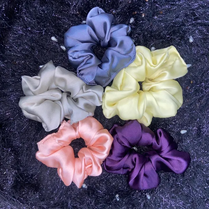Pack%20of%205%20Strong%20Elastic%20multi%20colour%20Soft%20Ponytail%20Scrunchie%20Hair%20band%20&%20hand%20wear%20for%20girls%20hair%20Silk%20multicolour%20-%20Image%203