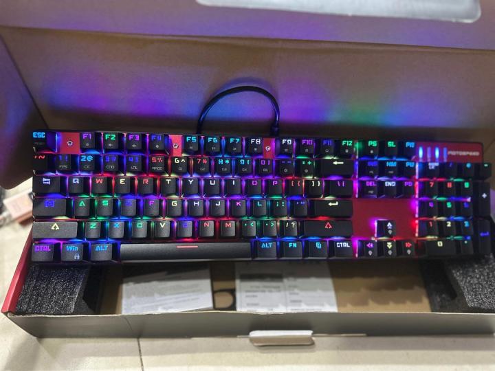 MOTOSPEED%20CK104%20wired%20Gaming%20Keyboard%20-104%20keys%20mechanical%20Keyboard,%20with%20RGB%20Lights%20%20programmable%20Hot-Swap%20Double%20shot%20Keycaps%20with%20LED%20Blacklit,%20Red%20Switch%20-%20Image%208