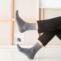 Socks wholesale spring summer men's cotton socks casual mid socks black and white business solid color thin men's socks manufacturers wholesale. 