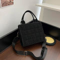 【ZIME】Net red simple women's bag new trendy fashion texture checkered design messenger women's bag casual ins small square bag. 