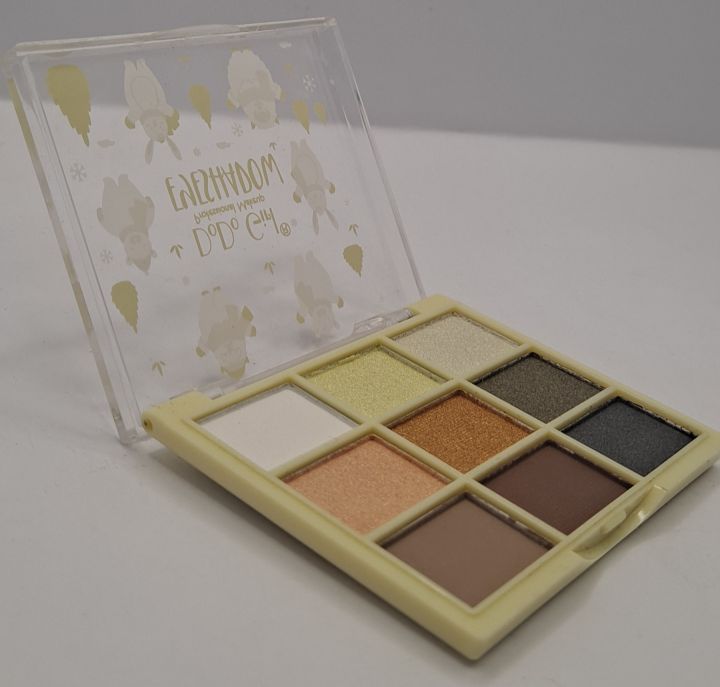 dodo%20girl%20mini%20eyeshadow%209color%20mini%20palette%20/%20glittery%20/matte%20shades%20Best%20Quality%20pallete%20-%20Image%202